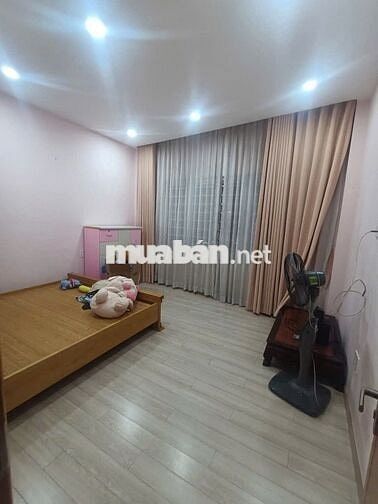 CHO THUÊ NHÀ 3 TẦNG HẺM OTO - CHƯƠNG DƯƠNG. LINH CHIỂU. THỦ ĐỨC