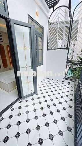 NHÀ MỚI FULL NỘI THẤT Ở QUẬN 7, SIÊU ĐẸP MUA LÀ Ở NGAY MÀ CHỈ HƠN 5Đ