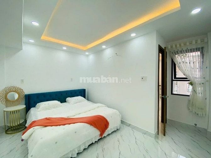 NHÀ NGỘP BÁN Gấp nhà Trường Sa P3 Q.3, HXH, giá 3ty5 42m2, lh ngay đi
