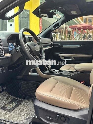 Ford Everest Titanium 2.0L 4x2 sx 2022 màu đen