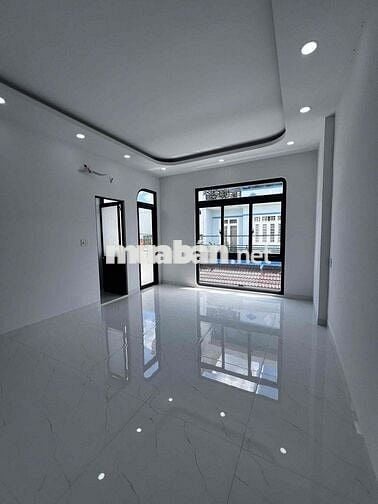 Chủ ngộp bán gấp 5,5x15 + 3n + 3vs 2.580ty đã hoàn công