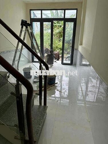 NHÀ MỚI - SỔ RIÊNG - HỖ TRỢ BANK - 1TY390 - TRỆT 1 LẦU - LONG HẬU - LA