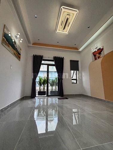 Hạ giá! Bán gấp nhà 1 sẹc 67m2 chỉ 2tỷ690tr ở Bùi Quang Là P12 Gò Vấp.