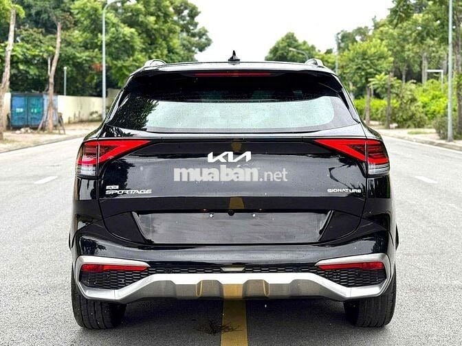 Kia Sportage 2023 Signature 1.6T AWD - 30000 km