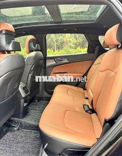 Kia Sportage 2023 Signature 1.6T AWD - 30000 km