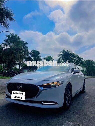 Mazda 3 2022 1.5L Luxury - 70000 km