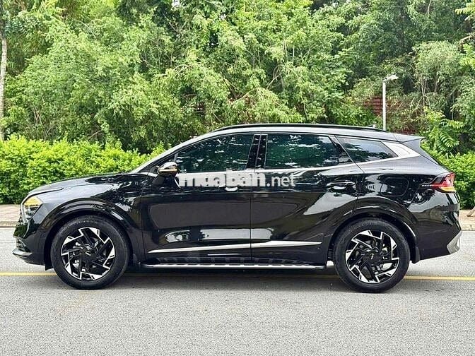 Kia Sportage 2023 Signature 1.6T AWD - 30000 km