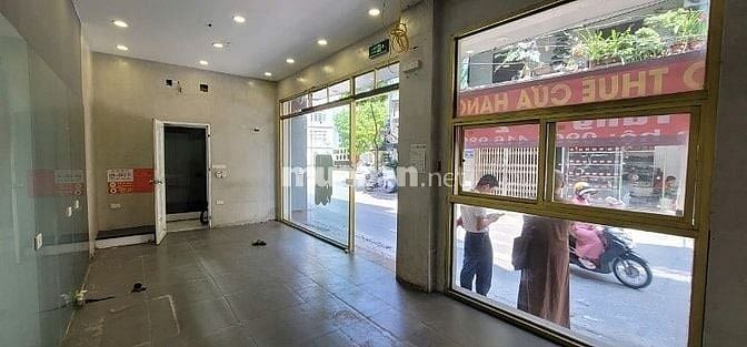 Cho thuê tầng 1+2 nhà 2 mặt tiền đường Chùa Quỳnh và Ngõ Quỳnh, HBT