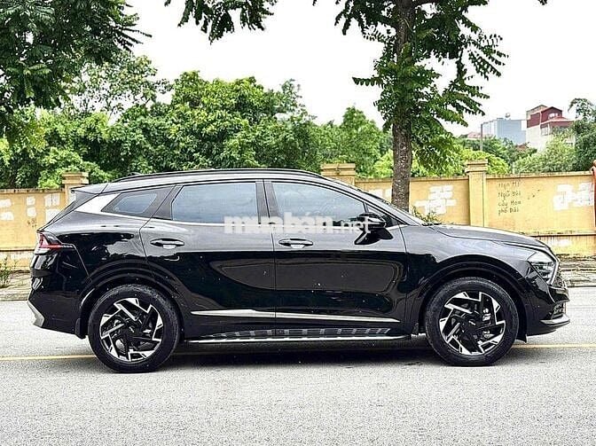 Kia Sportage 2023 Signature 1.6T AWD - 30000 km