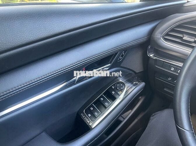 Mazda 3 2022 1.5L Luxury - 70000 km