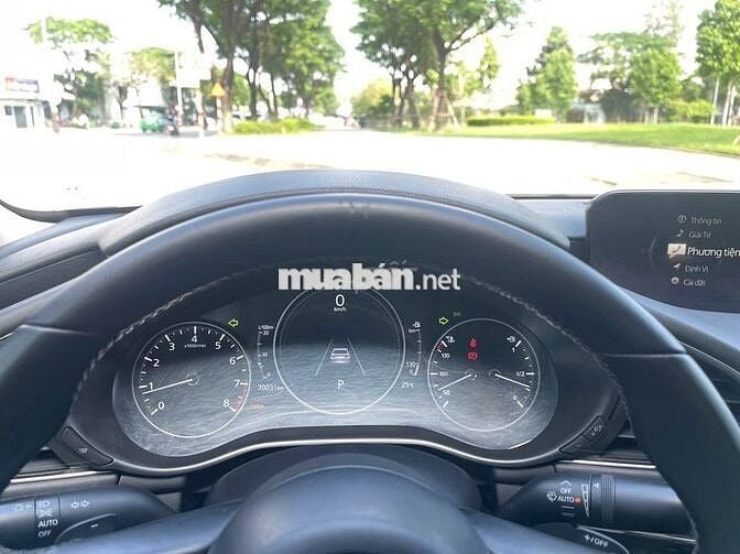 Mazda 3 2022 1.5L Luxury - 70000 km