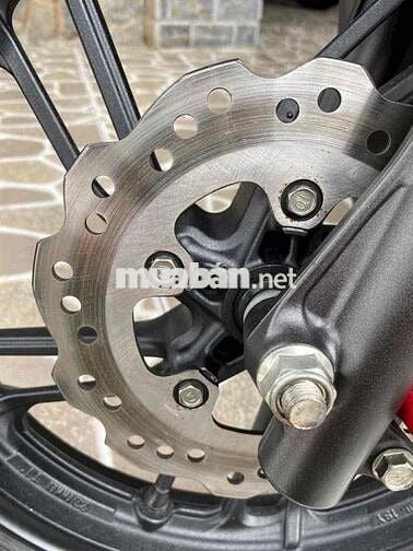 Click Thái 150 trắng đỏ