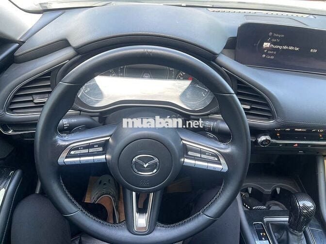 Mazda 3 2022 1.5L Luxury - 70000 km