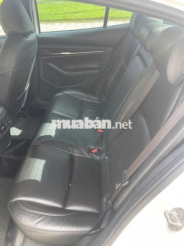 Mazda 3 2022 1.5L Luxury - 70000 km