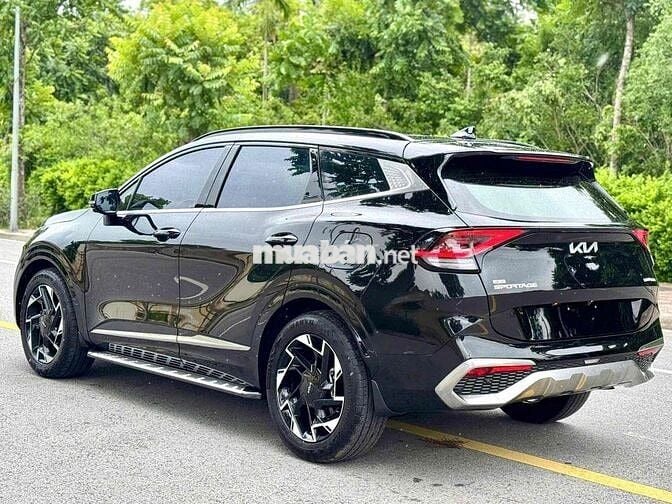 Kia Sportage 2023 Signature 1.6T AWD - 30000 km