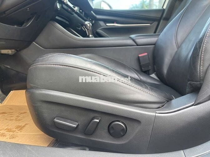 Mazda 3 2022 1.5L Luxury - 70000 km