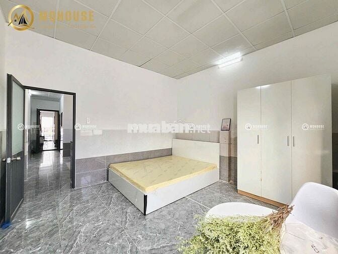 Cho thuê Chdv 2PN ban công, thang máy, full nt, khu Etown tại Tân Bình