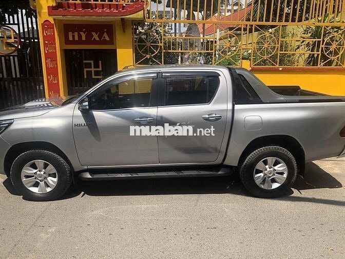 Toyota Hilux G 3.0AT 2016 máy dầu 2 cầu full