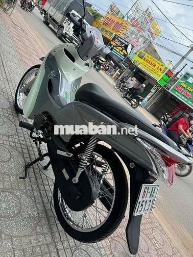 xe mới trúng thưởng 100% mới đi 1 trăm 40 cây số