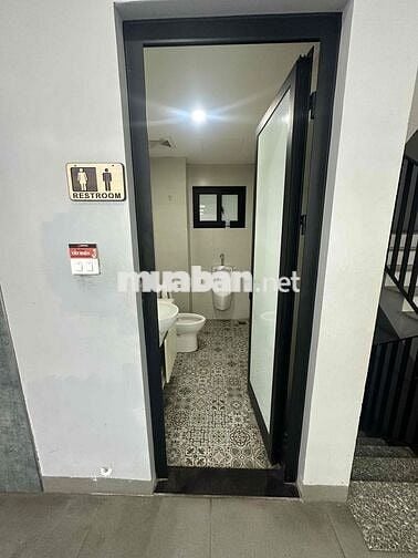 Thái Hà 90m2 giá 22triệu mặt tiền full kính, hầm để xem siêu rộng