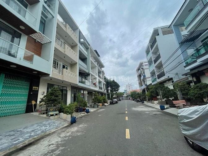 Bán nhà MT đường Số 27, Phường 11, DT 16 x 18m, cấp 4, giá 33 tỷ