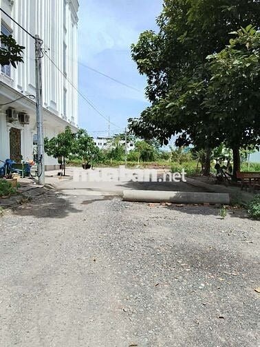 cần tiền bán gấp, đất khu dân cư 135