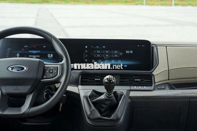 Ford Transit 18c Bạc,trắng giá tốt giao ngay