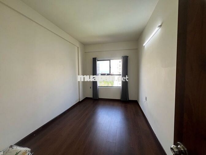 Cần bán nhanh căn hộ 73m2 góc thiết kế 2PN + 1 đã có sổ hồng.