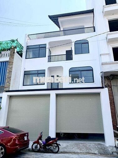 CHO THUÊ NHÀ MẶT TIỀN NGANG 8M KHU BÀN CỜ TRUNG TÂM