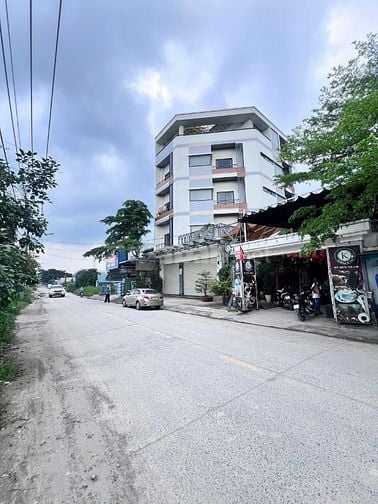 BÁN NHÀ GÓC 2MT Quán Cafe. Và Toà Nhà Dịch Vụ