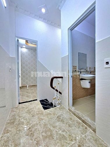 BÁN NHÀ RỘNG ĐẸP MỚI HOÀN THIỆN HẺM 3M