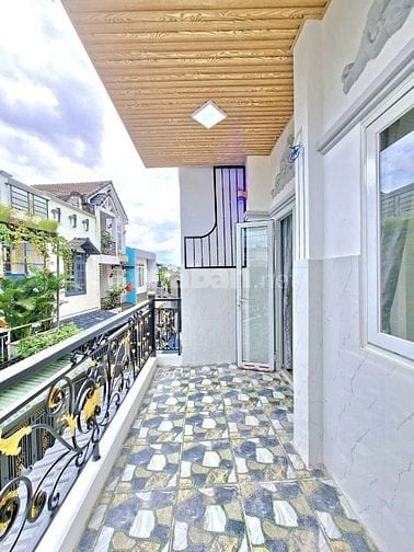 BÁN NHÀ RỘNG ĐẸP MỚI HOÀN THIỆN HẺM 3M