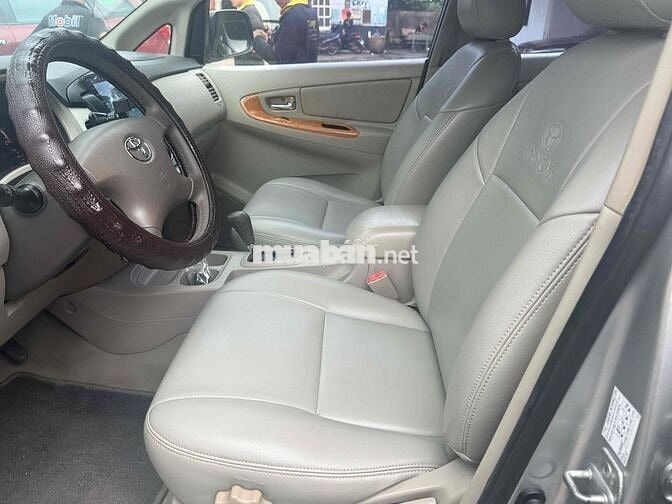 Toyota INNOVA 2009 tự động xe đẹp