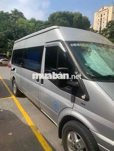 Chính chủ cần bán xe Ford Transit 2017, bản Luxury