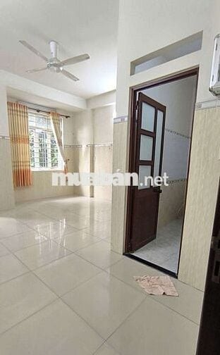 CHO THUÊ NHÀ 5X22(TRỆT+4LẦU+9PN+6WC) NHÀ XE HƠI ĐẬU CỬA ĐƯỜNG 10M