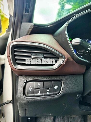 Huyndai Santafe 2019 Premium Xăng - 70000km