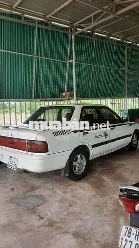 Bán Mazda 323 đời 323.Xe còn đẹp máy chất lợi xăng