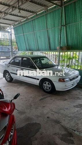Bán Mazda 323 đời 323.Xe còn đẹp máy chất lợi xăng