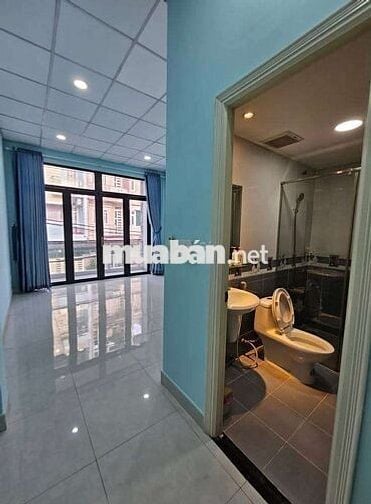 Nhà mới đẹp y hình 4 x 23 có 2pn 3wc sân thượng