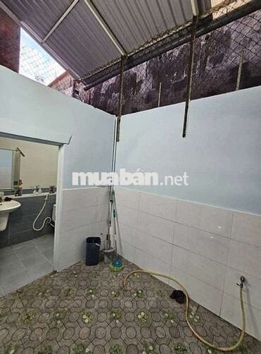 Nhà mới đẹp y hình 4 x 23 có 2pn 3wc sân thượng