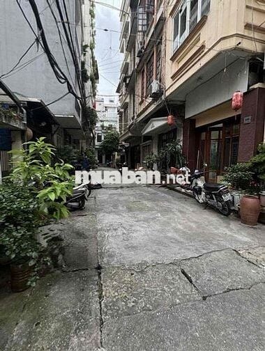 Cho thuê mặt bằng làm kho 30m² mặt ngõ rộng phố Minh Khai ô tô ra vào