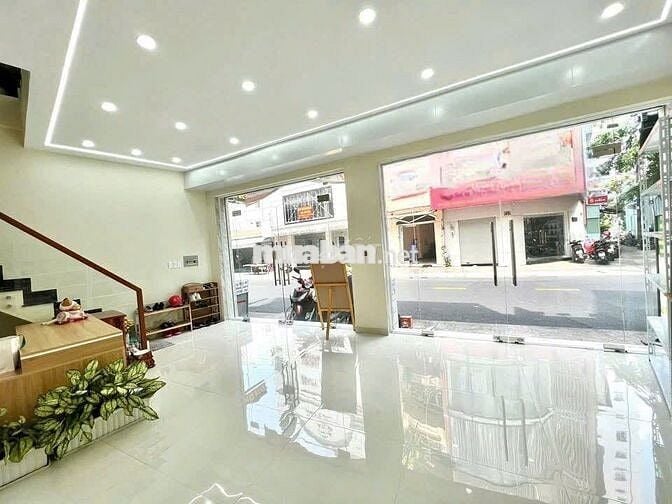 Cho Thuê Nhà Đường Rạch Bùng Binh, Quận 3 ( Ngang 7m - KD Tự Do )