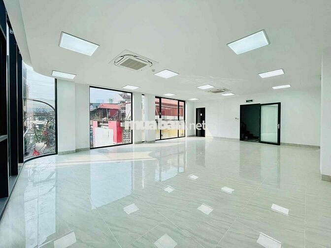 Chính chủ cho thuê sàn văn phòng tại Láng Hạ 100m2 giá 18t giá cực rẻ