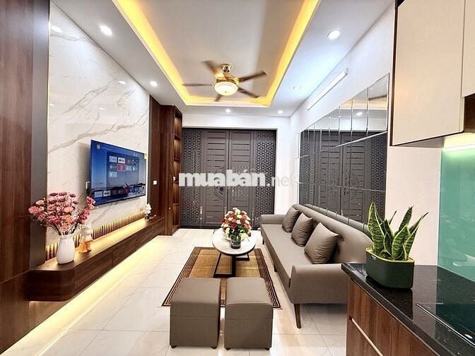 Bán Nhà Tây Mỗ - 40m sổ đỏ- ô tô đỗ cổng - sân chơi rộng