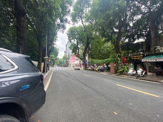 Cho thuê MP Trần Bình Trọng - Nguyễn Du 30m2 vỉa hè 6m  giá chỉ 13tr