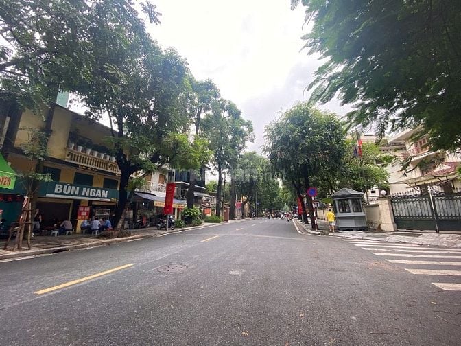 Cho thuê MP Trần Bình Trọng - Nguyễn Du 30m2 vỉa hè 6m  giá chỉ 13tr