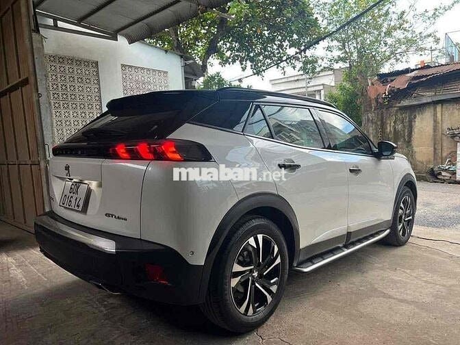 Peugeot 2008 2021 GT Line 1.2 AT - 23000 km