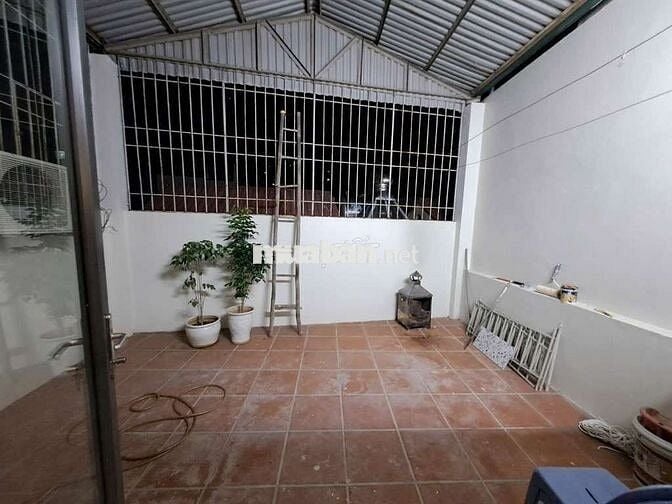 Bán nhà dân xây Ngọc Lâm, gần Phố, DT 58m2, 4 tầng, giá chỉ 12 tỷ