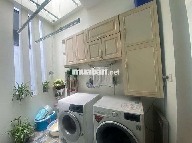 Nhà Ngọc Lâm Long Biên 56m2,Giá 9,7 tỷ, Nhà Siêu Đẹp.