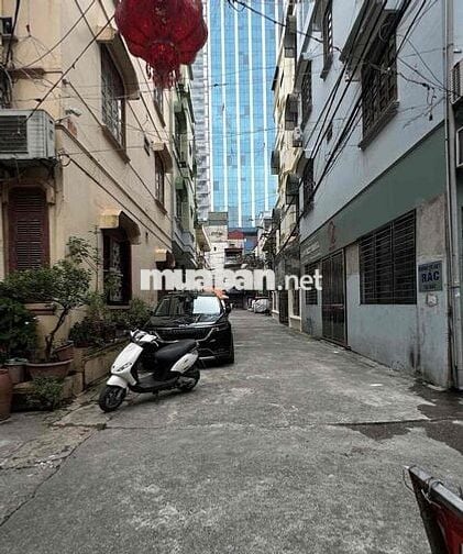 Cho thuê mặt bằng làm kho 30m² mặt ngõ rộng phố Minh Khai ô tô ra vào